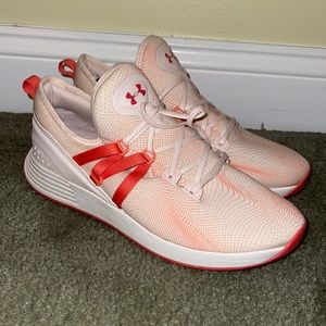new under armour sneakers never worn size 10